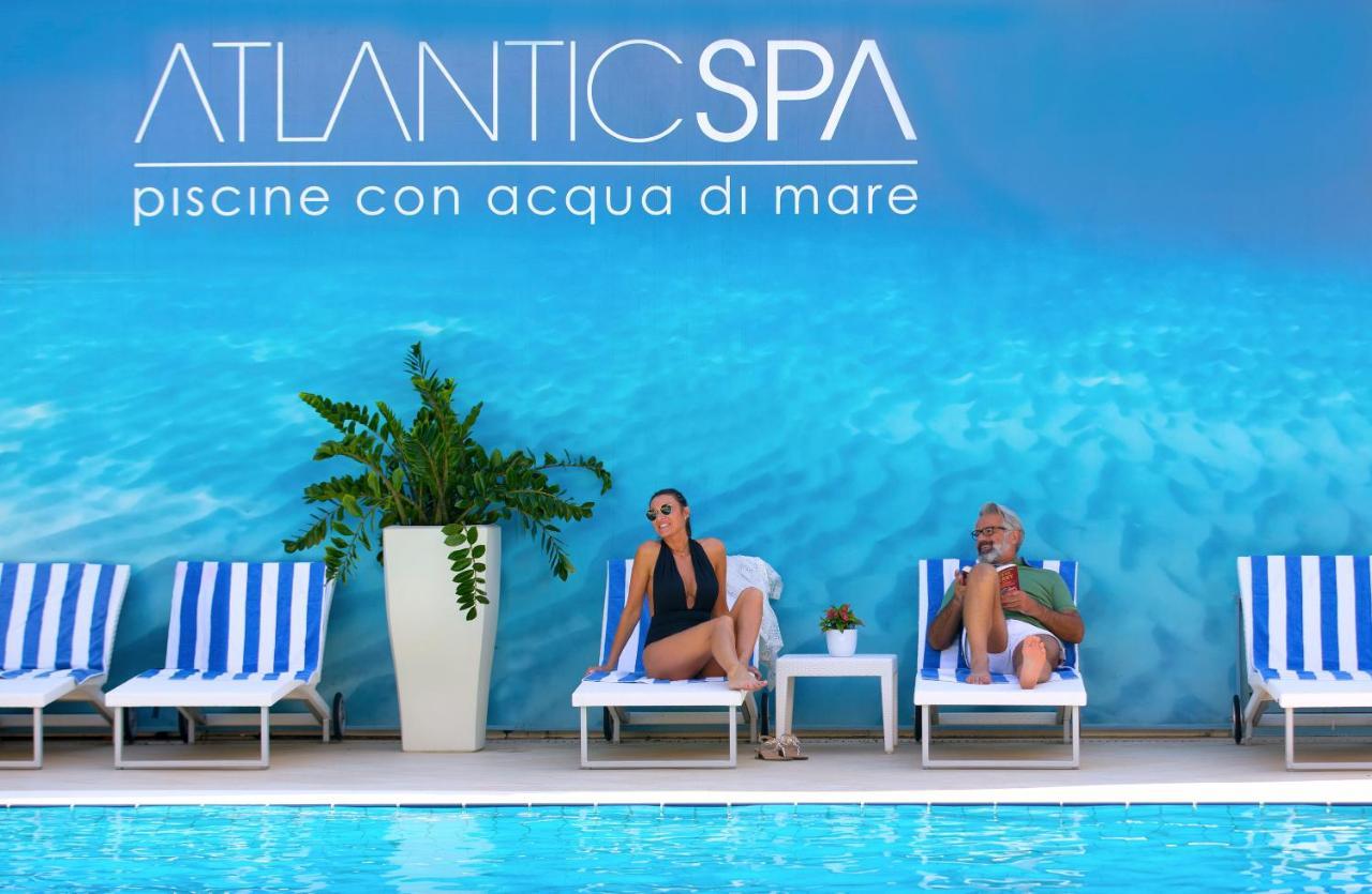 Hotel Atlantic Riccione Extérieur photo